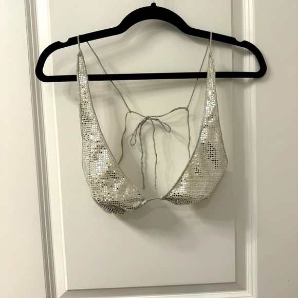 Oseree Disco 90’s Bikini Top Only in Silver Revolve - Picture 4 of 8